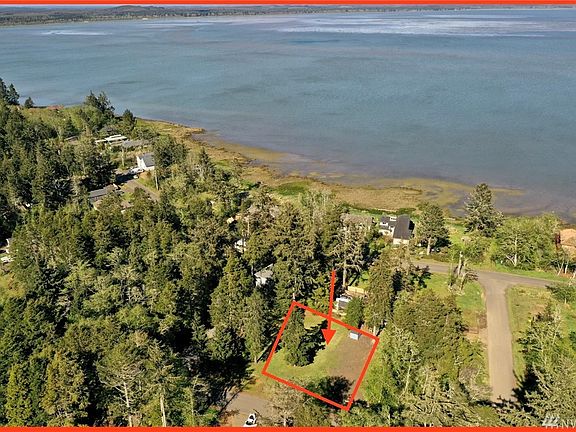 4th image of 712 Chenois Ave NE