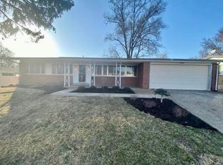 1565 Canter Dr, Florissant, MO 63033