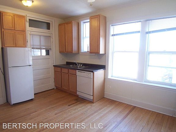 5th image of 4303-4309 N Campbell Ave #3