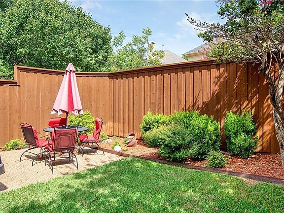 2nd image of 18408 Woodpond Pl