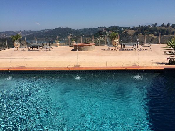 1350 Stradella Rd #2