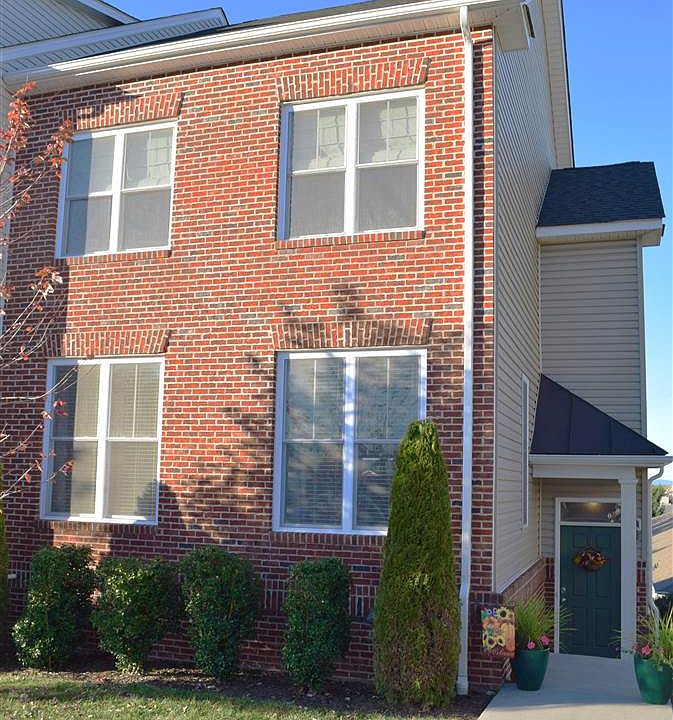 1st image of 369 Blue Stone Hills Dr