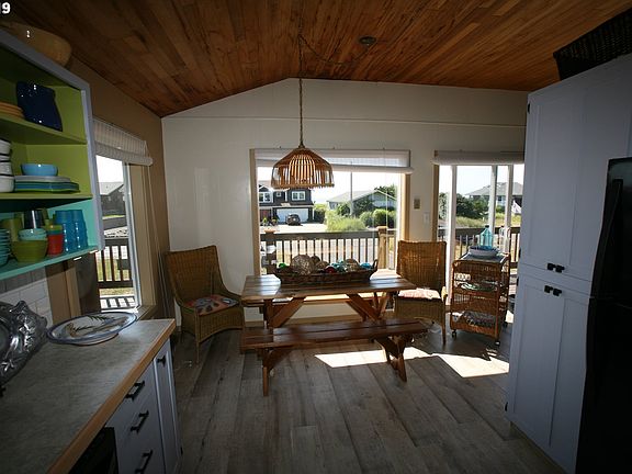 5th image of 32606 G St