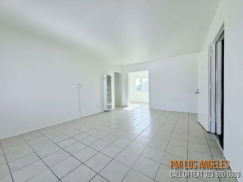 3 bed, 1.0 bath, 1000 sqft, $2,495 — Photo 4