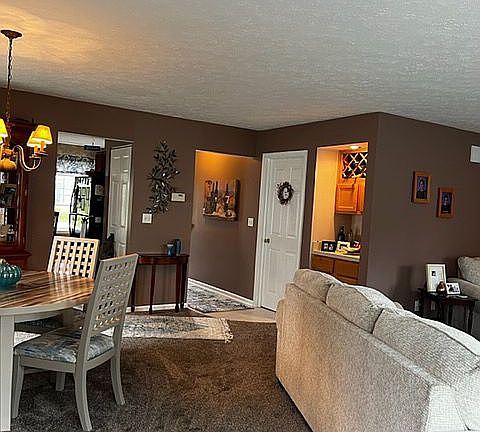 5th image of 10211 Brighton Cir