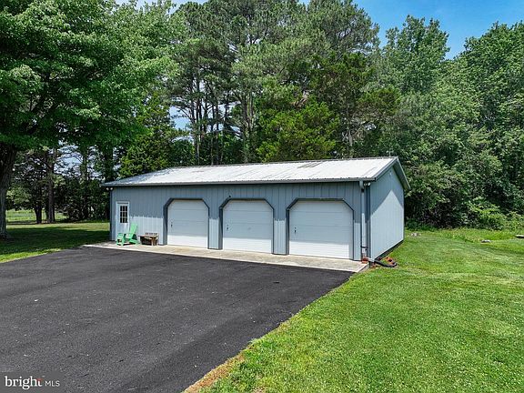 3rd image of 8684 Sewell Point Rd