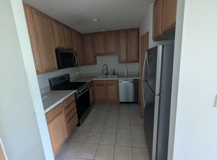 39714 N Warren Ln, Beach Park, IL 60083