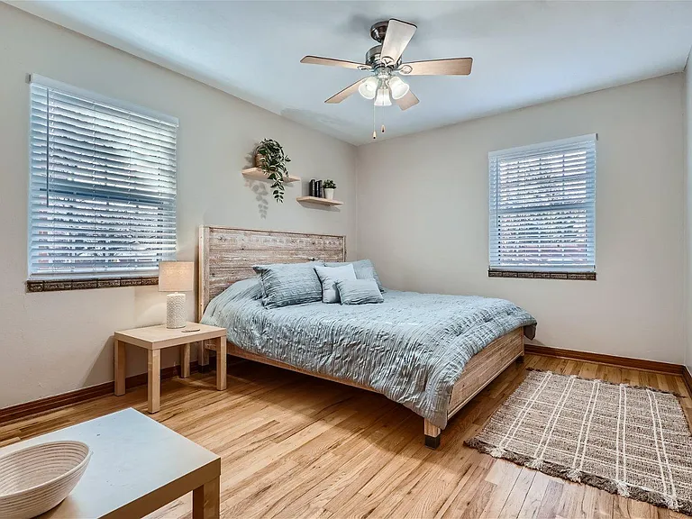 695 Ash St — Photo 15