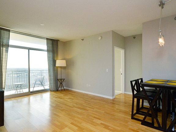 5th image of 1134 W Granville Ave APT 1205B