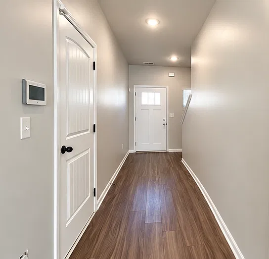 3 bed, 2.5 bath, 1875 sqft, $1,875 — Photo 2