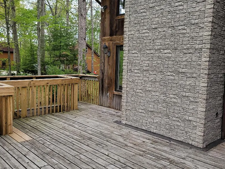 1685 Treetop Ln — Photo 14