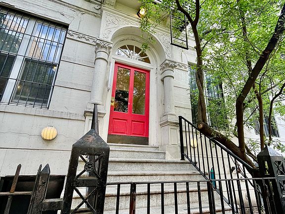5th image of 518 E 11th St APT 2B