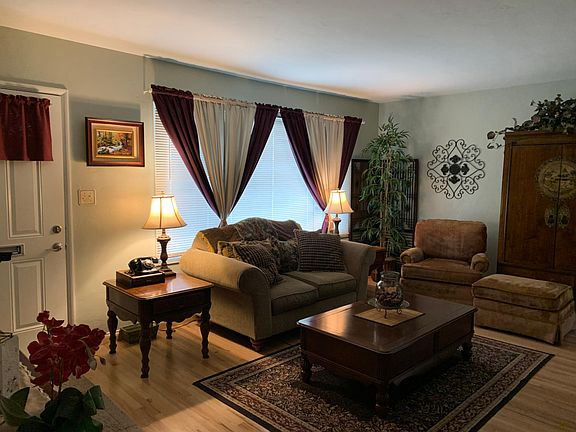 3rd image of 663 Arthur Ave