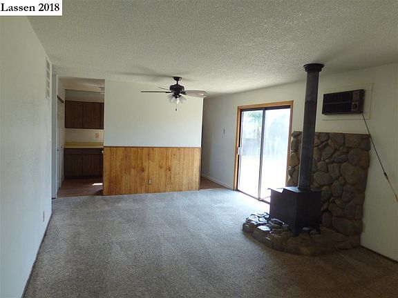 2nd image of 710-040 Lake Ave