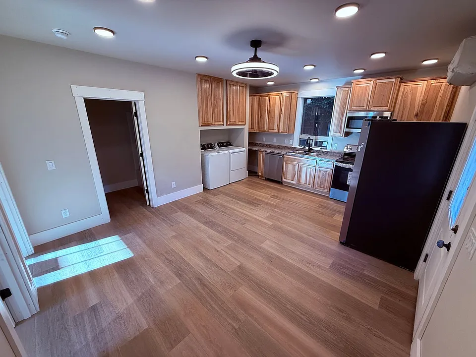 612 NW 29th St