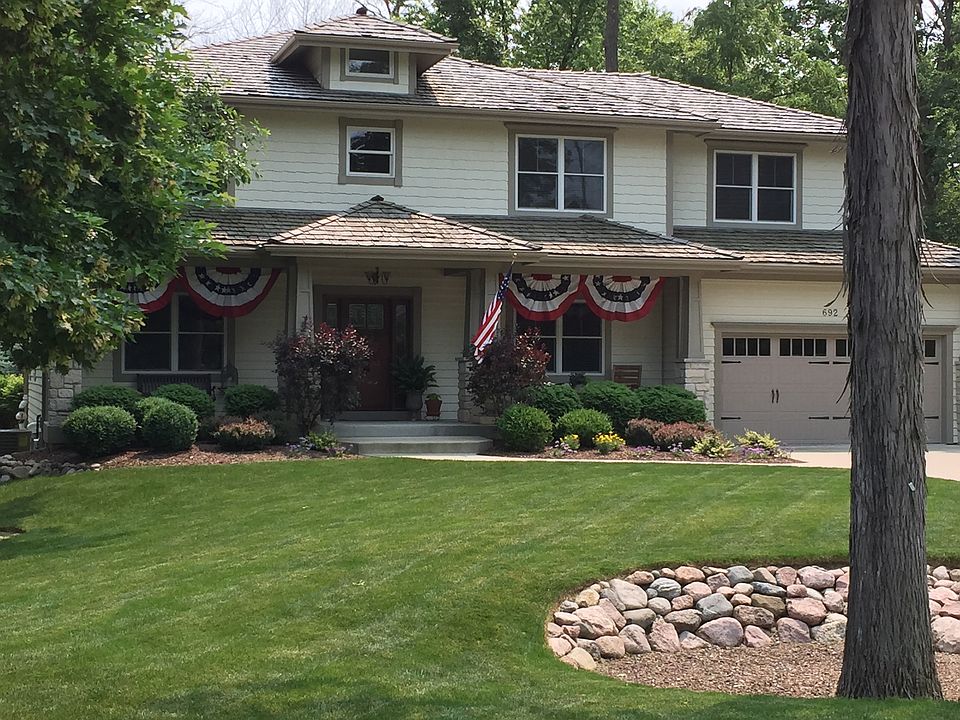 1st image of 692 Framingham Ct