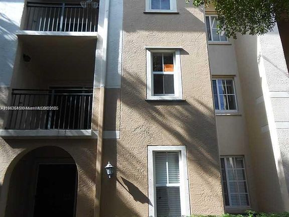 3rd image of 2433 Centergate Dr APT 204