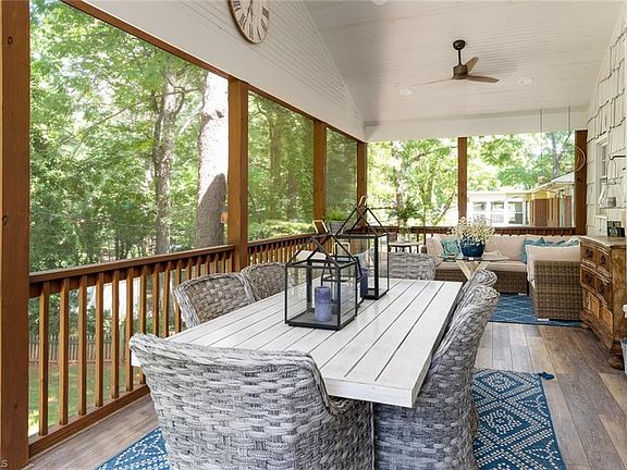 2nd image of 4002 Dogwood Dr
