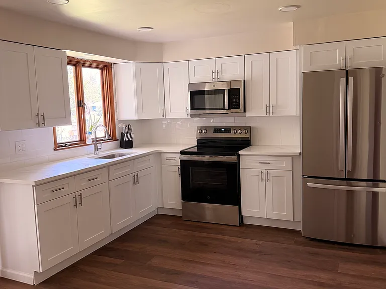 102 Standish Dr — Photo 4