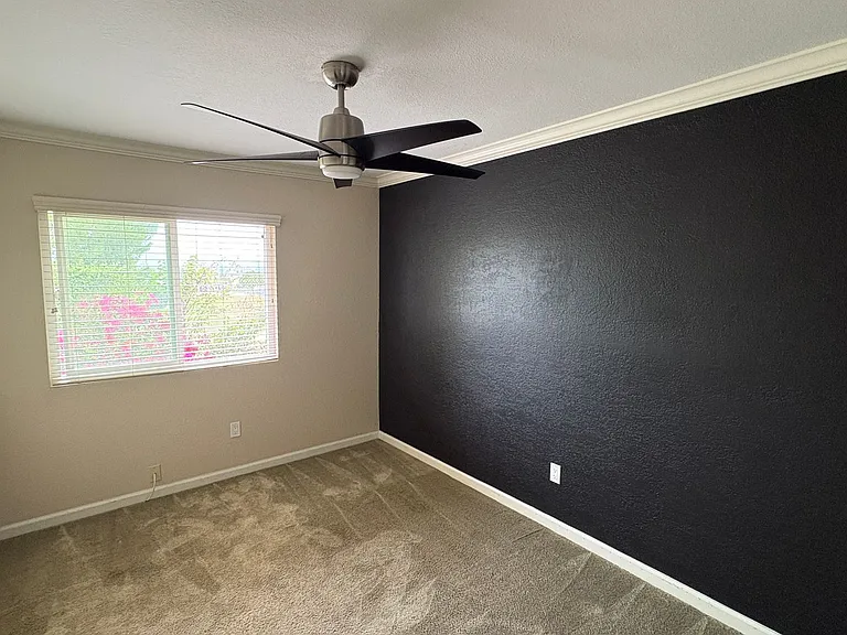 935 Ridgewood Dr — Photo 18