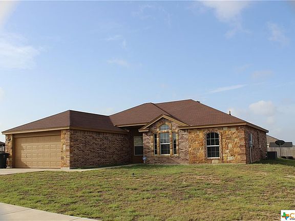 2nd image of 2702 Hector Dr