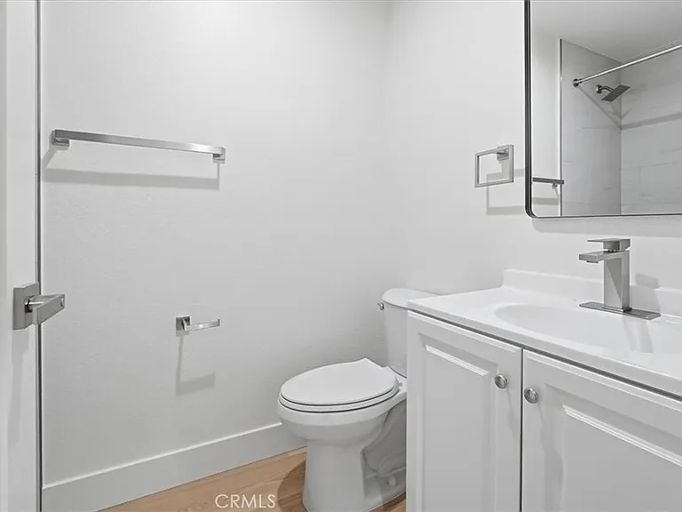 307 N Tustin Ave #B — Photo 13
