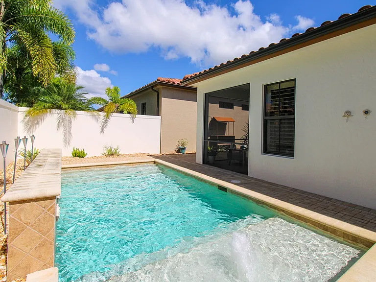 8000 Cordoba Pl — Photo 14