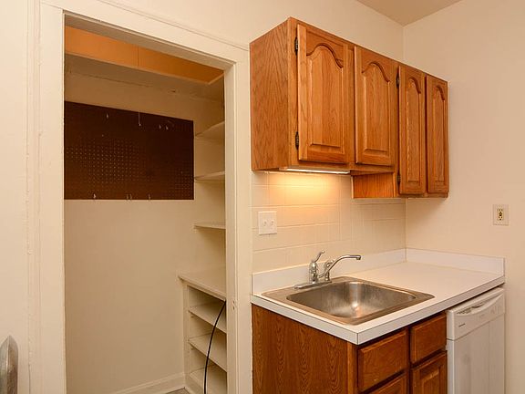 3rd image of 4873 N Talman Ave #2