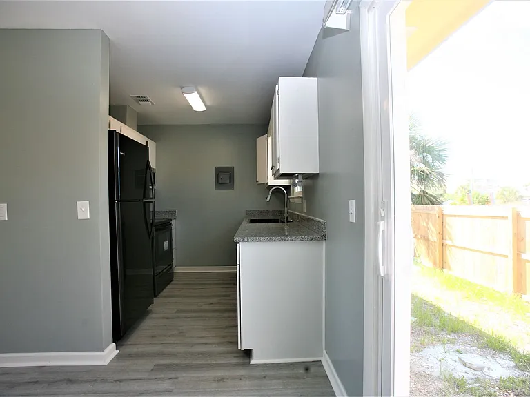 4014 Irwin St — Photo 6