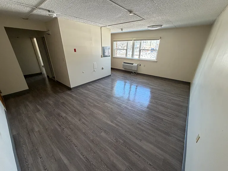 635 West Ave — Photo 6