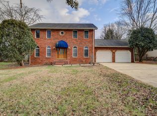 1015 Estate Dr, Johnson City, TN 37604