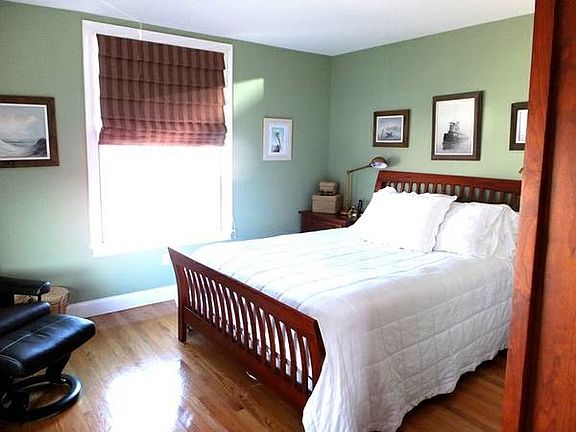 2nd image of 48 Narragansett Ave #B