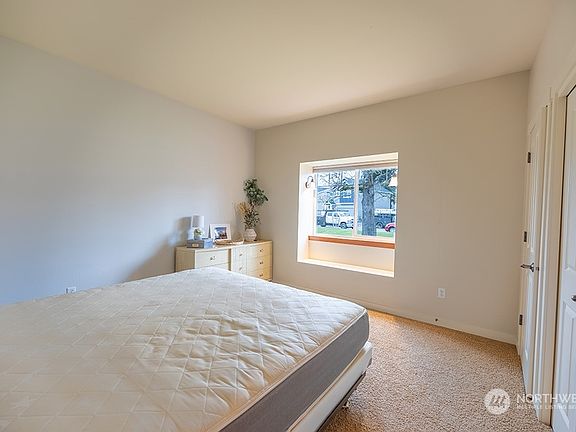 5th image of 2904 180th Street Ct E