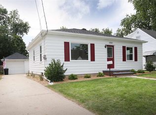 1351 W Commercial St, Appleton, WI 54914