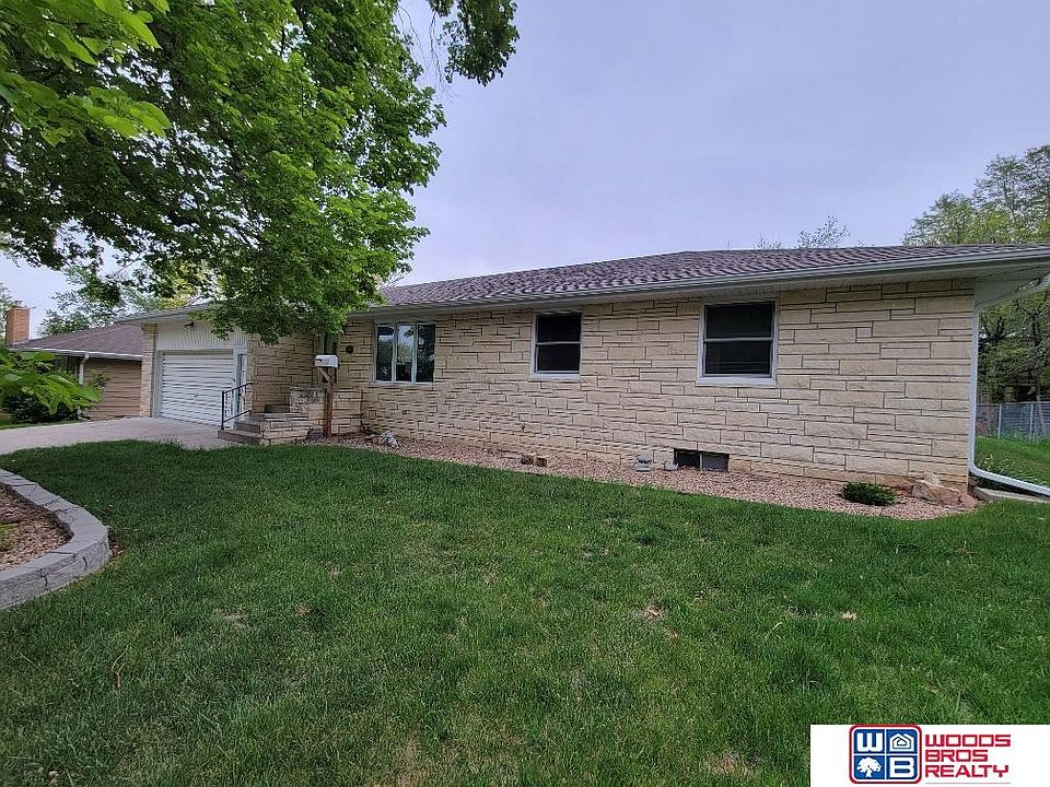 1706 N 12th St Beatrice NE 68310 Zillow