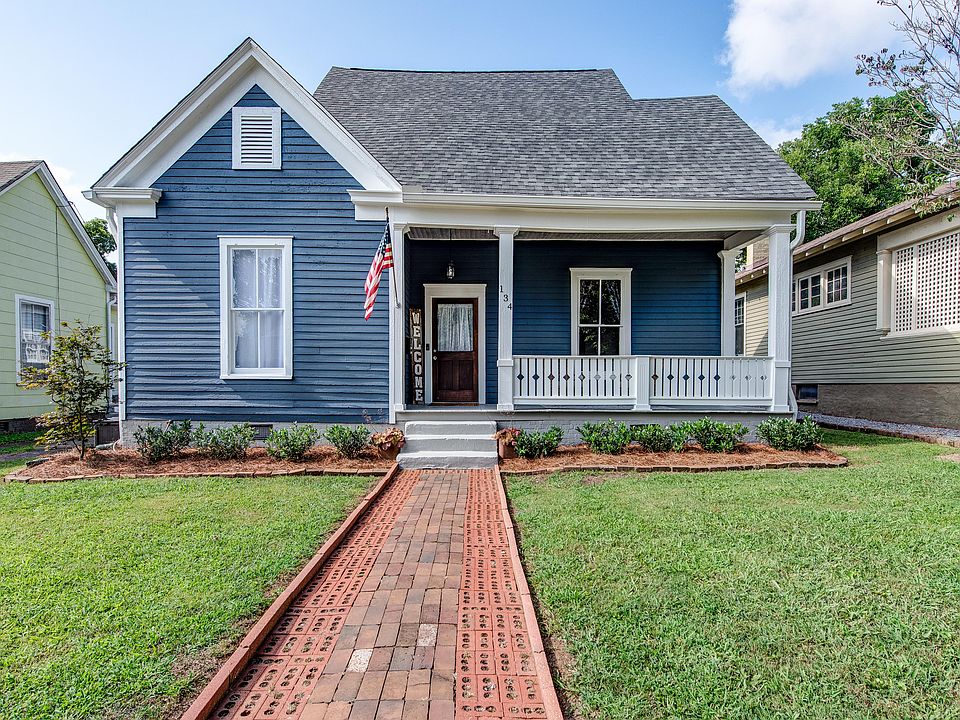 1st image of 134 Leonard Pl