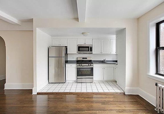 4th image of 850 Amsterdam Ave APT 11A