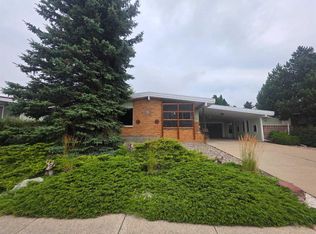 1425 Scenic Dr S, Lethbridge, AB T1K 1M4