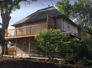 610 6th Ave E, Oskaloosa, IA 52577