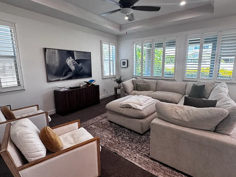 3056 E Appaloosa Rd — Photo 2