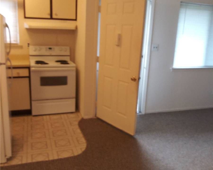 2nd image of 54 Parkcenter Dr