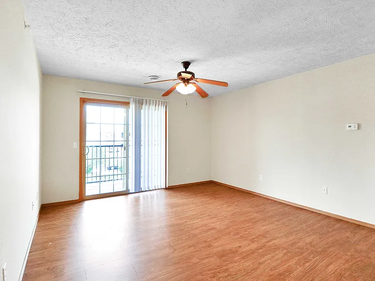 Golden Pond Apartments — Photo 7