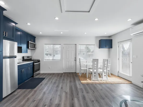 22202 Roscoe Blvd #Adu, Canoga Park, CA 91304