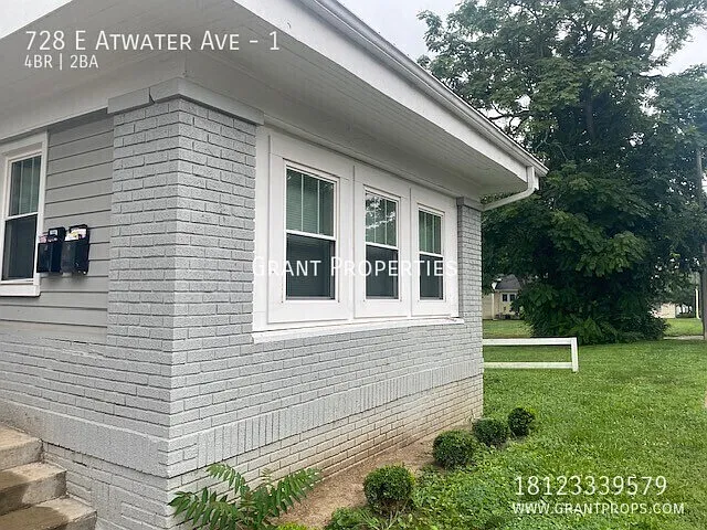 728 Atwater Row — Photo 2