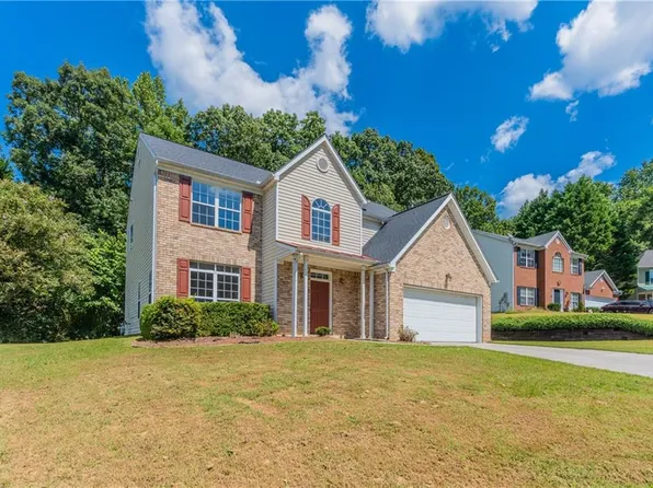 818 Pond View Ct, Sugar Hill, GA 30518