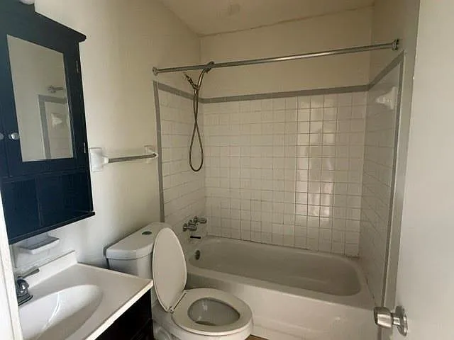 300 Clemson Dr — Photo 2