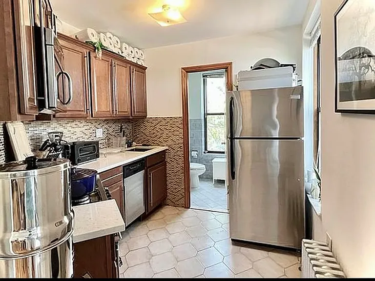 134 Luquer St #4R — Photo 6