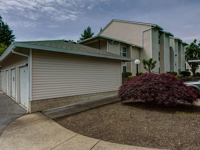 Creekside Apartments  — Photo 7