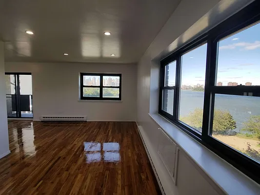 Rented by Compass | media 12