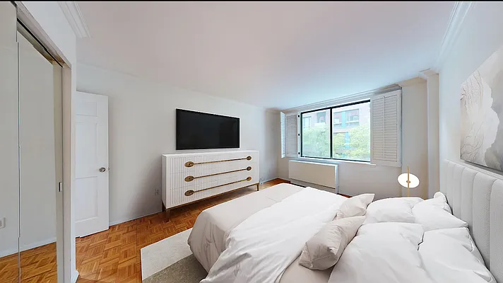 Rented by Bond New York | media 5